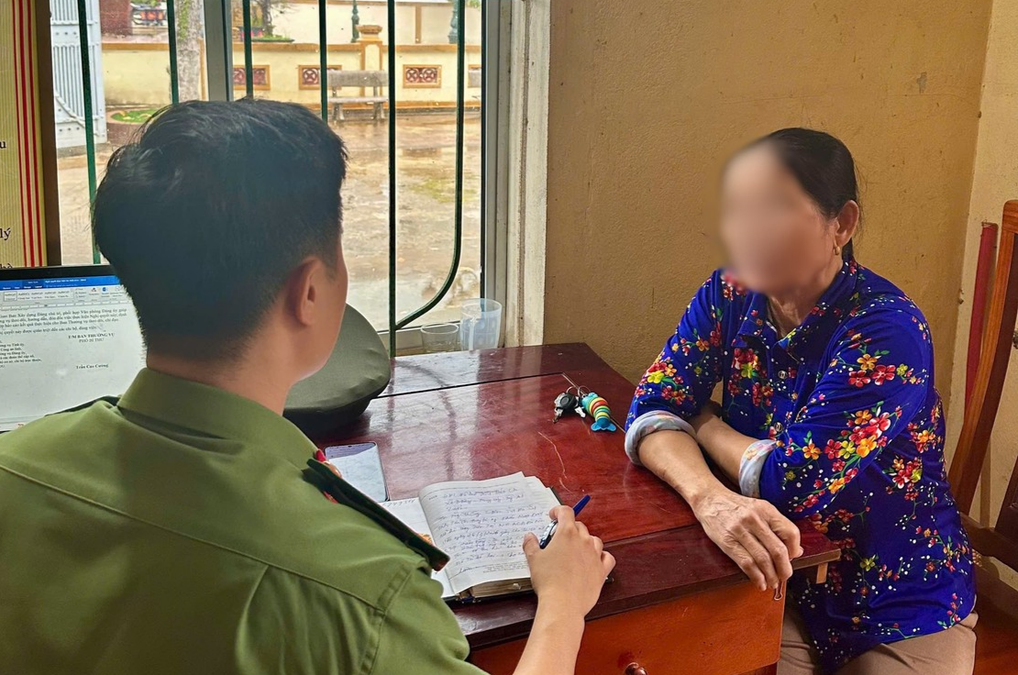 Hà Tĩnh: Công an xã Đức Đồng ngăn chặn kịp thời vụ lừa đảo trên không gian mạng, giúp người dân giữ lại tài sản
