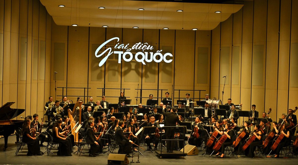 Chương trình hòa nhạc "Giai điệu Tổ quốc"