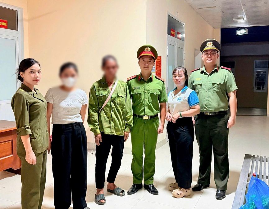 Tuyên Quang: Công an xã Yên Sơn kịp thời hỗ trợ người cao tuổi đi lạc trở về với gia đình