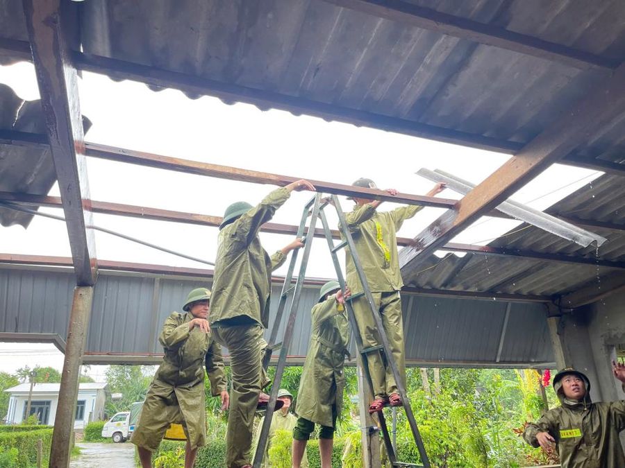 Nhanh chóng khắc phục hậu quả bão số 5 và mưa lũ, khôi phục sản xuất, kinh doanh, ổn định tình hình Nhân dân