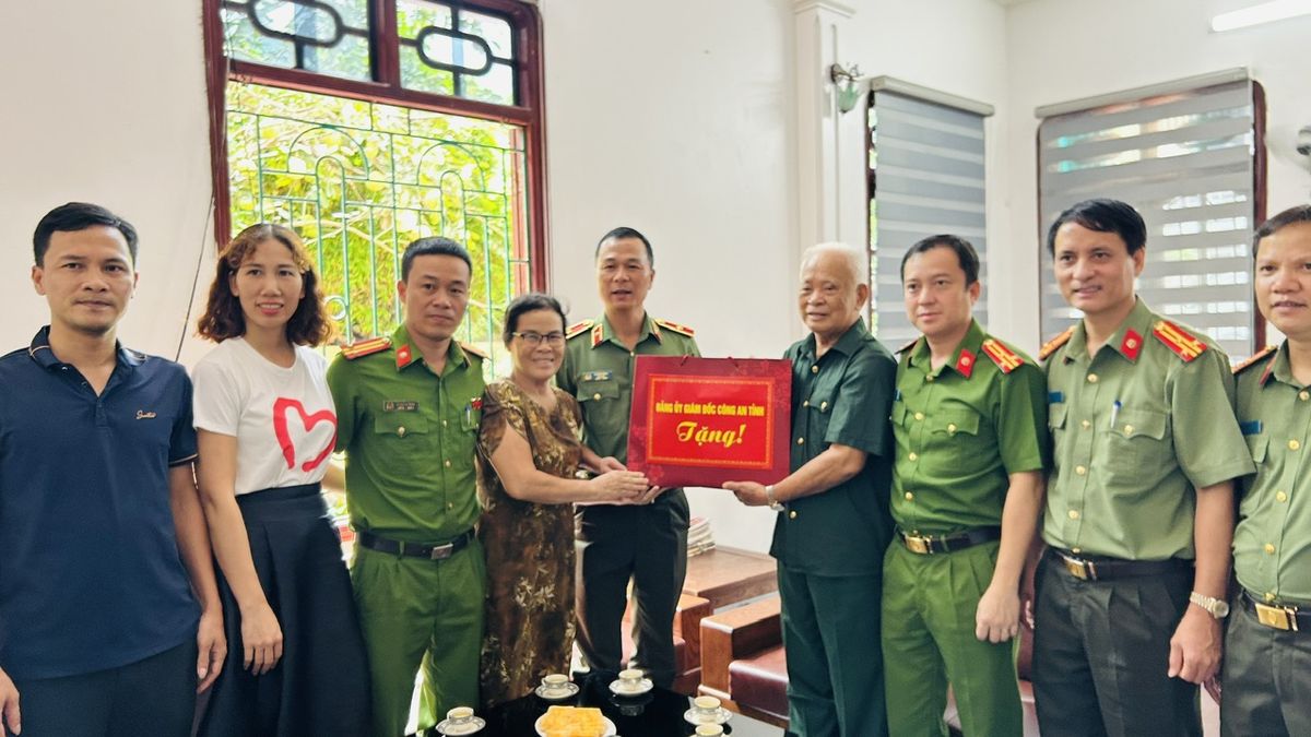 Thanh Hóa: Thăm, tặng quà các gia đình người có công nhân dịp kỷ niệm 80 năm Quốc khánh 2/9