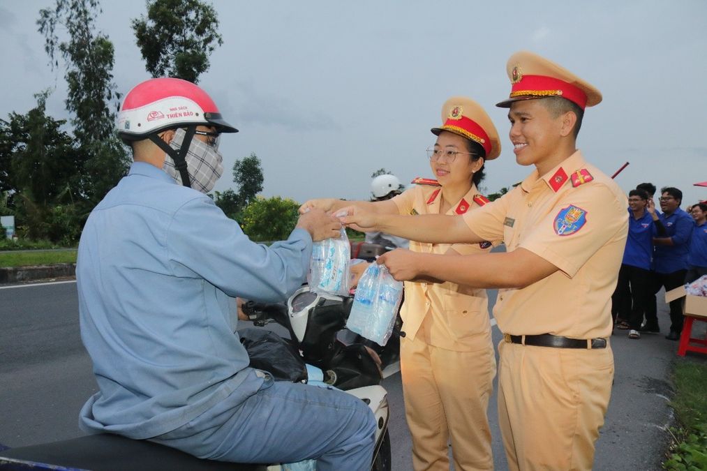 Đồng Tháp: “Trạm dừng chân nghĩa tình”, nơi kết nối và chia sẻ yêu thương