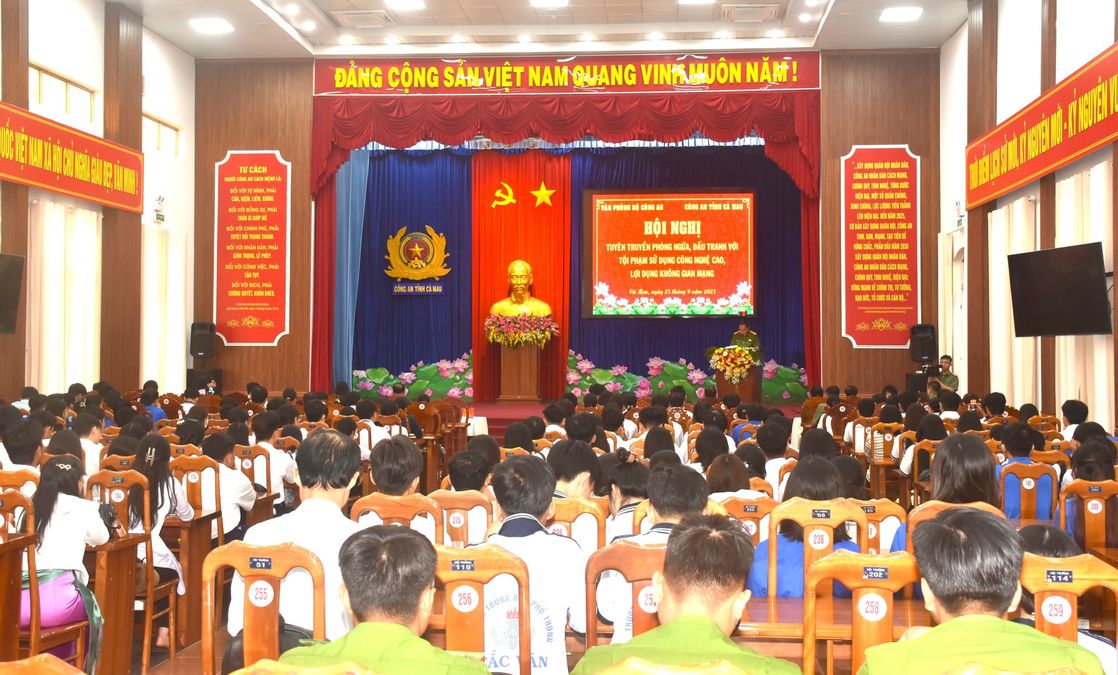 Tuyên truyền phòng ngừa, đấu tranh tội phạm sử dụng công nghệ cao
