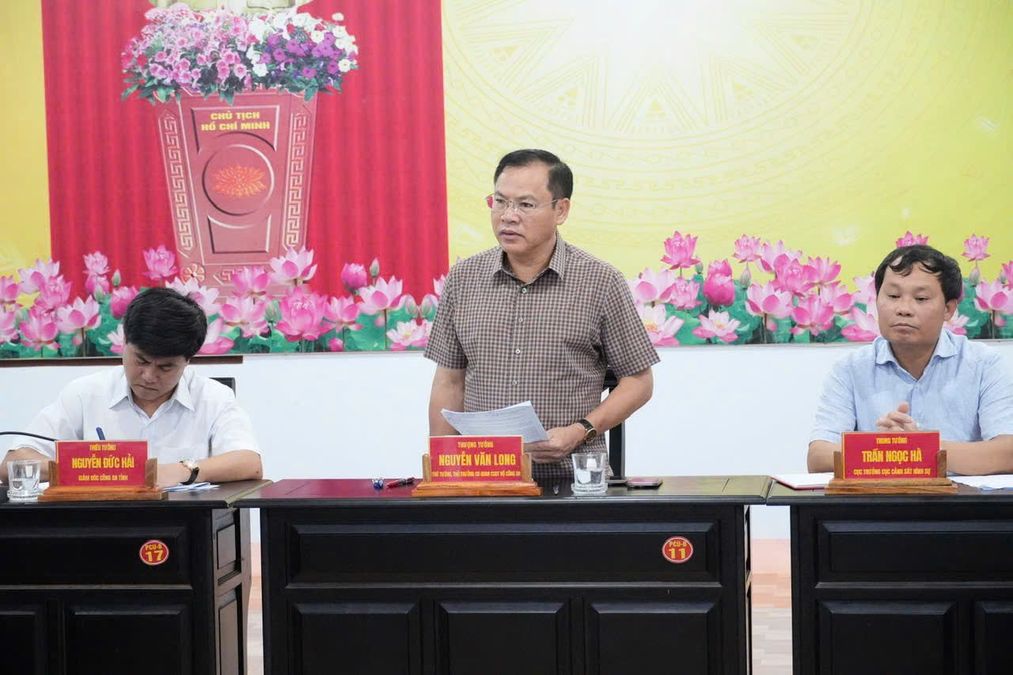 Khen thưởng các đơn vị phá vụ án sát hại 3 người trong gia đình tại Đồng Nai