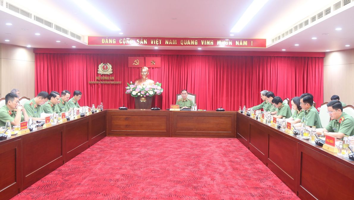Tiếp tục nâng cao chất lượng tham mưu về công tác xây dựng Đảng, xây dựng lực lượng CAND