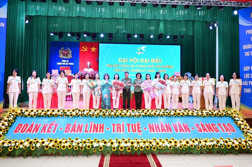 Phụ nữ Công an TP Hải Phòng phát huy bản lĩnh, trí tuệ, nhân văn, sáng tạo trong kỷ nguyên mới