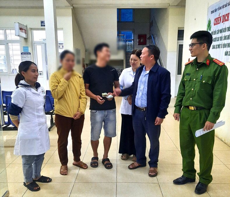 Lào Cai: Lực lượng Công an kịp thời tìm thấy và bàn giao người đi lạc về với gia đình an toàn