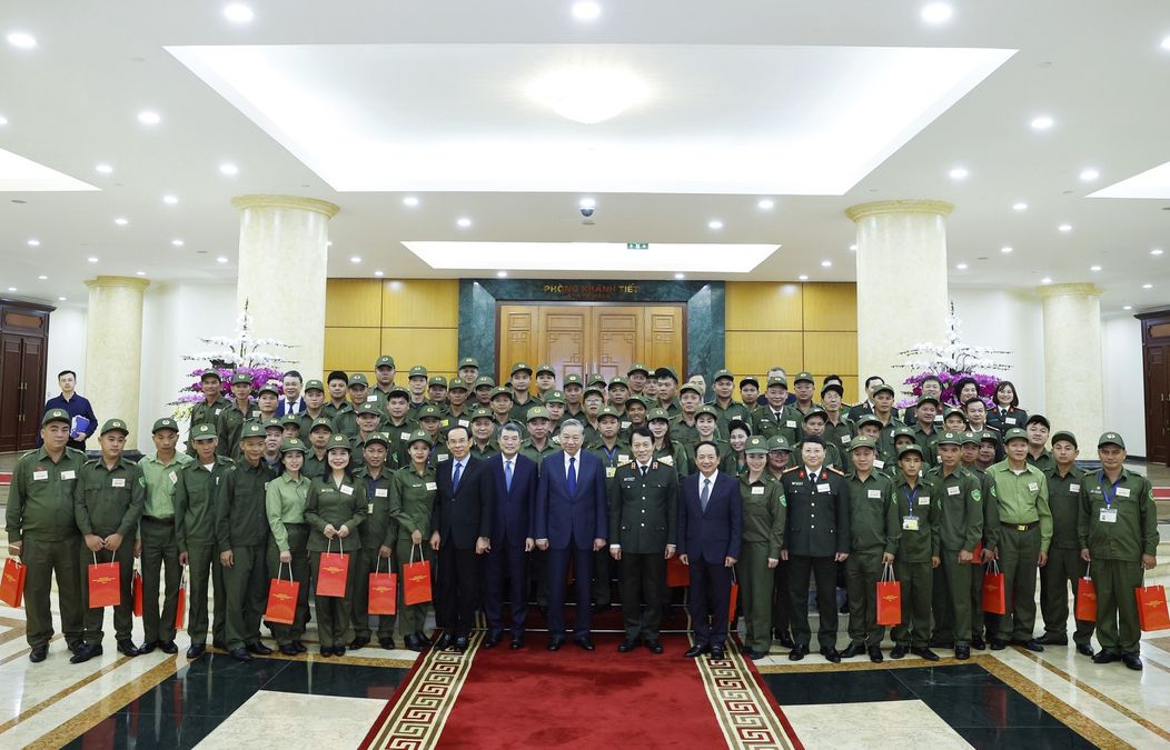 Tổng Bí thư Tô Lâm gặp mặt các đại biểu tiêu biểu toàn quốc tham gia bảo vệ an ninh, trật tự ở cơ sở