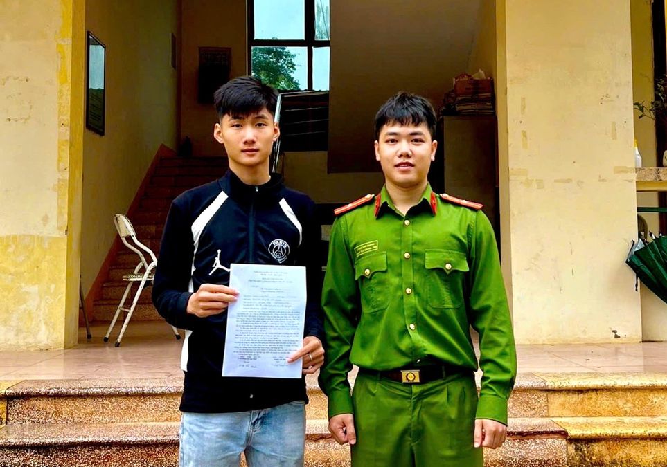 Khát vọng cống hiến từ những lá đơn tình nguyện