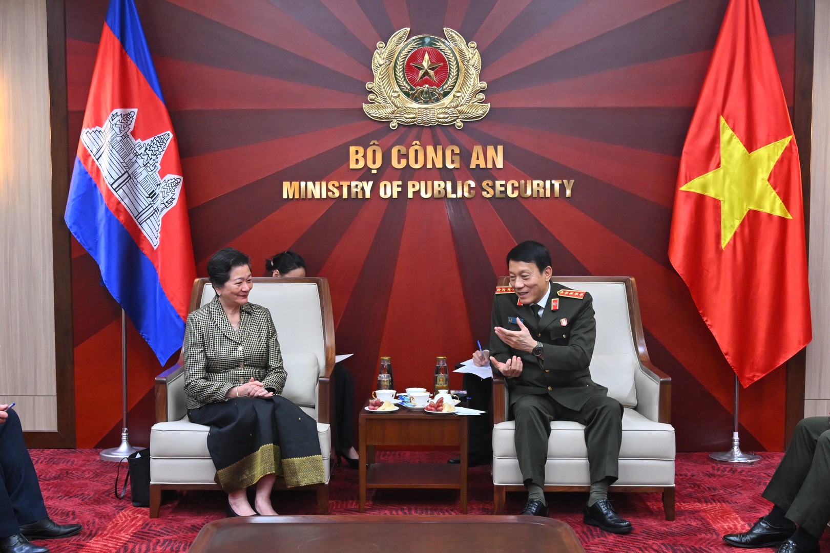 Bộ trưởng Lương Tam Quang mong muốn Đại sứ Chea Kimtha tiếp tục thúc đẩy quan hệ hữu nghị giữa hai nước