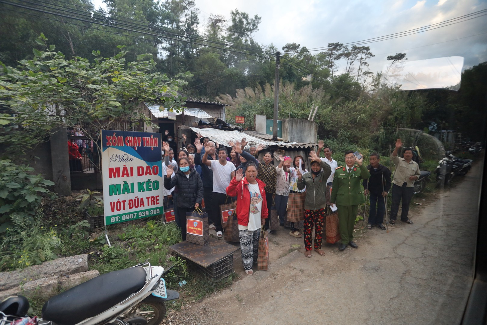 z7371165409095_1f75fcd8757d1d605c0126b3c741a3d0 (1).jpg