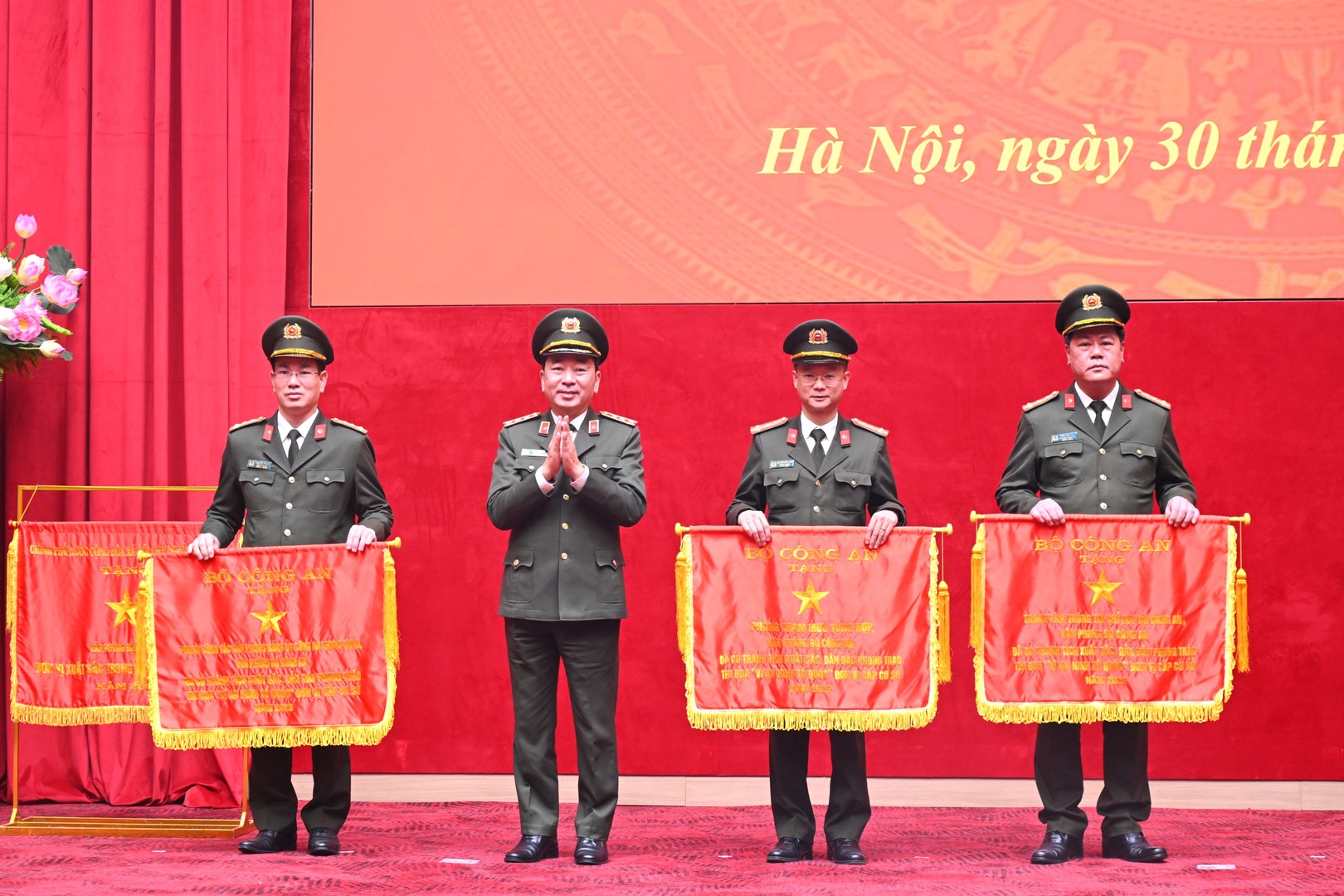 thưởng lần 3.JPG