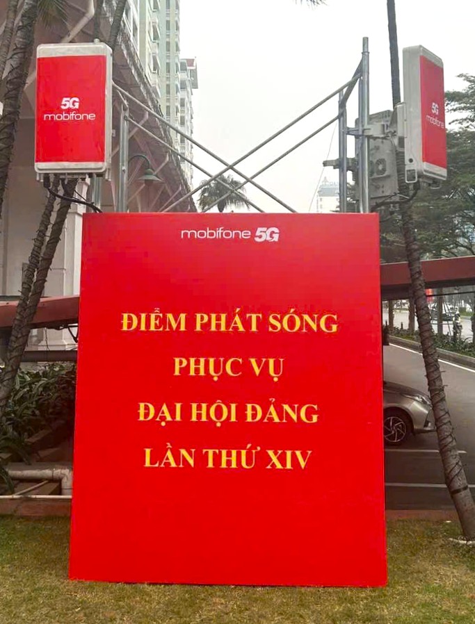 1032970732400158471 (1).jpg