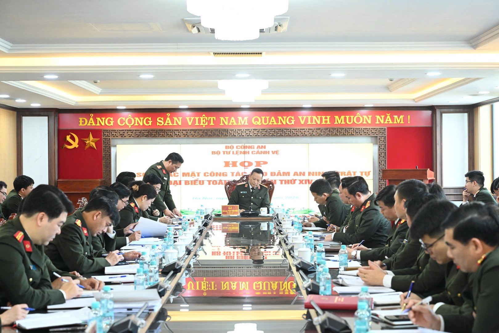 Bộ Tư lệnh Cảnh vệ họp rà soát công tác bảo vệ Đại hội.jpg