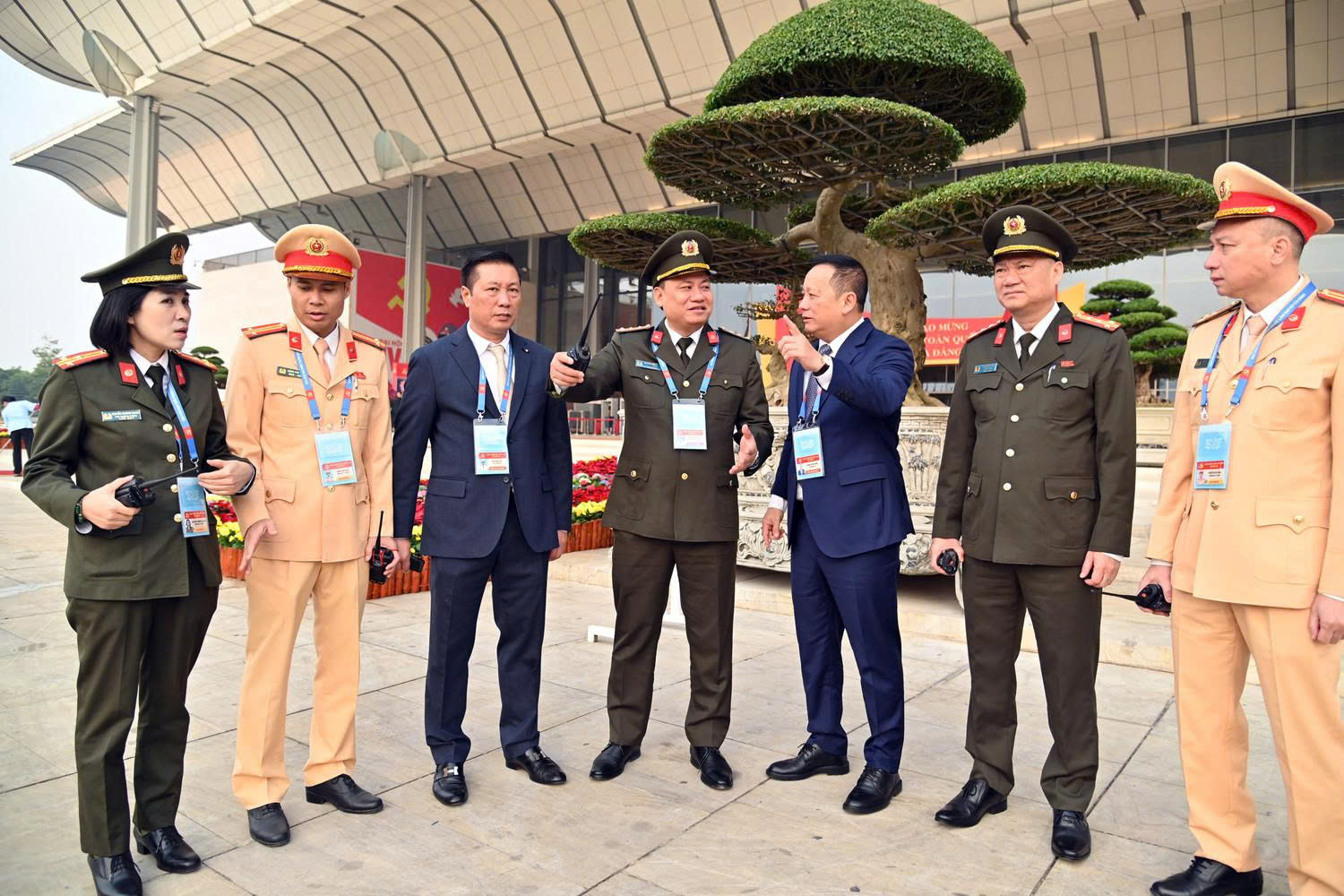 Bộ Tư lệnh Cảnh vệ phối hợp chặt chẽ với các lực lượng liên quan nahwmf đảm bảo tuyệt đối an ninh, an toàn Đại hội.jpg