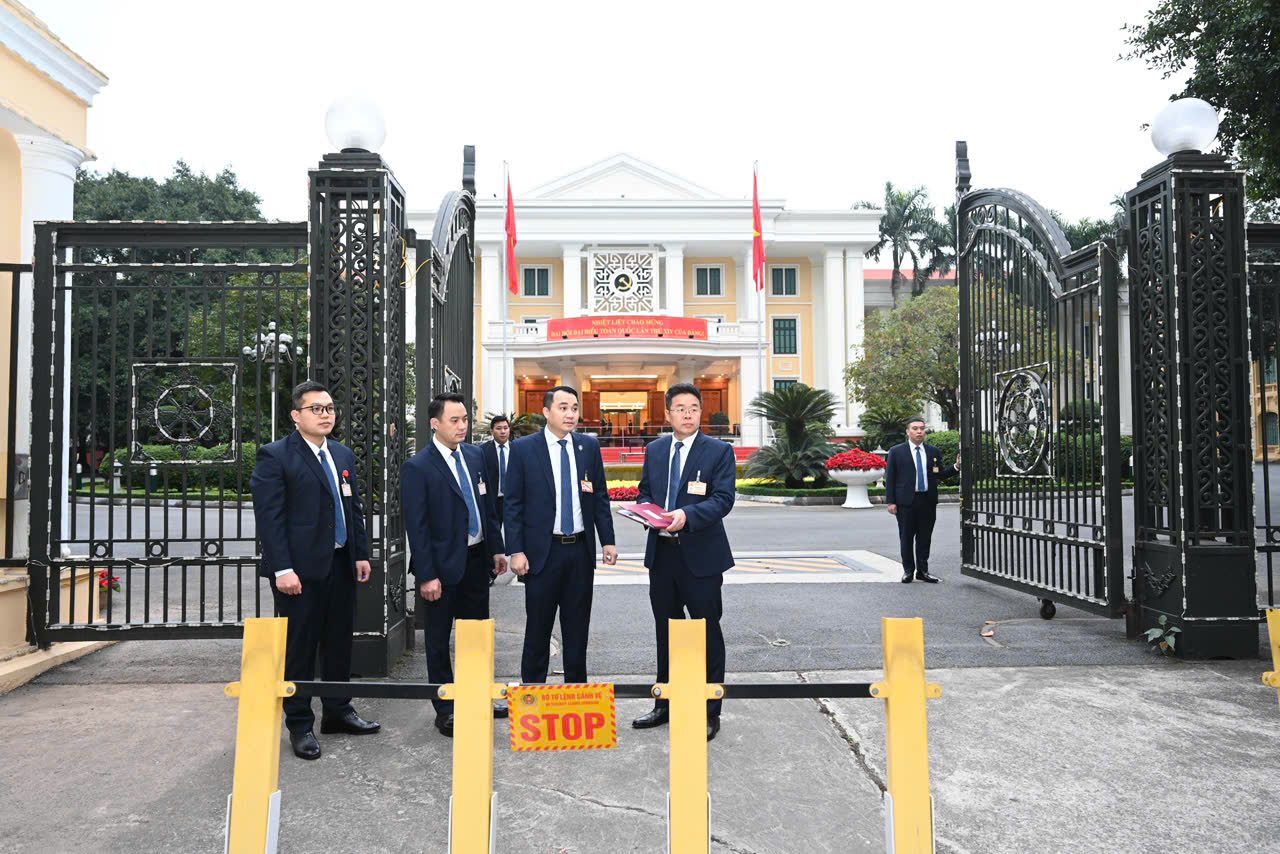 Lực lượng Cảnh vệ triển khai phương án bảo vệ Hội nghị lần thứ nhất BCH Trung ương Đảng khóa XIV.jpg