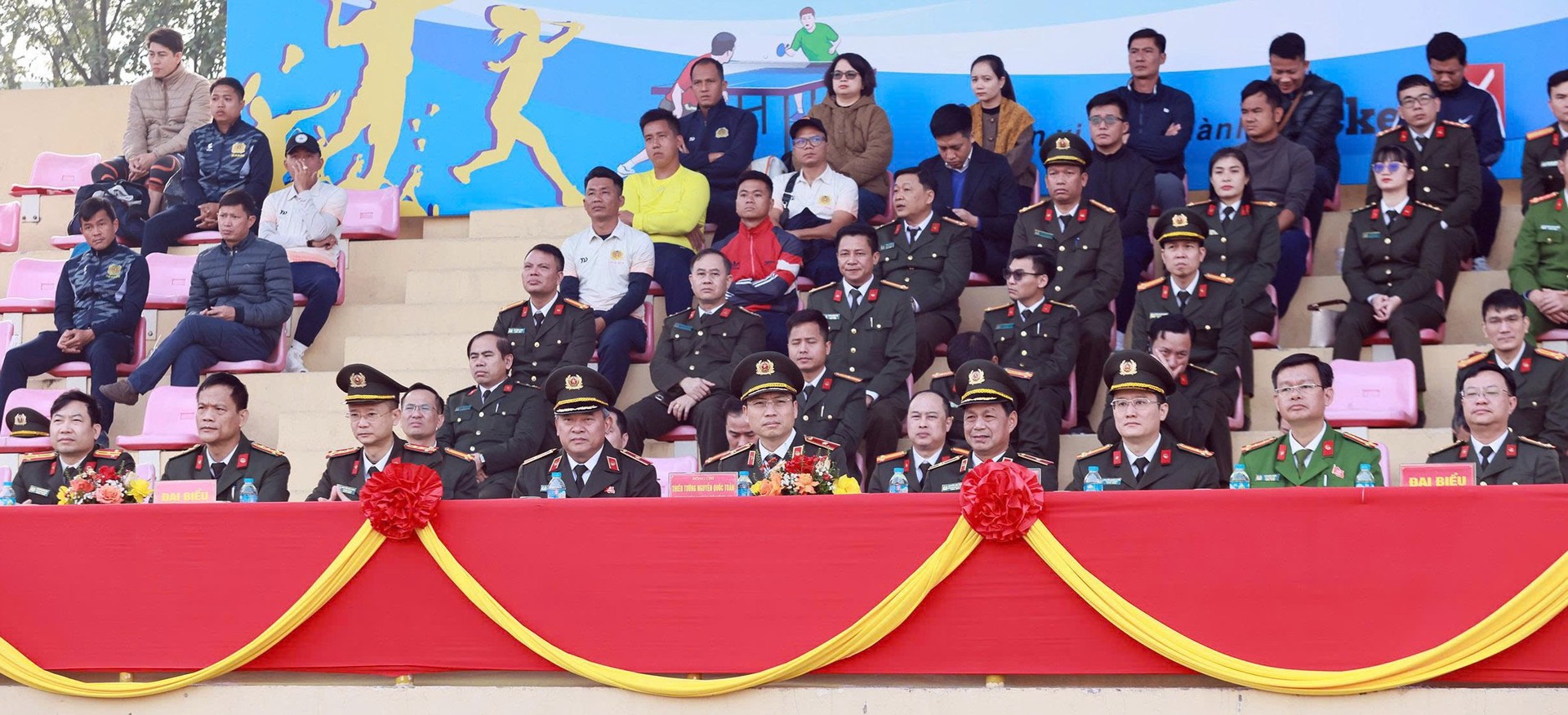 đại biểu - Copy.jpg