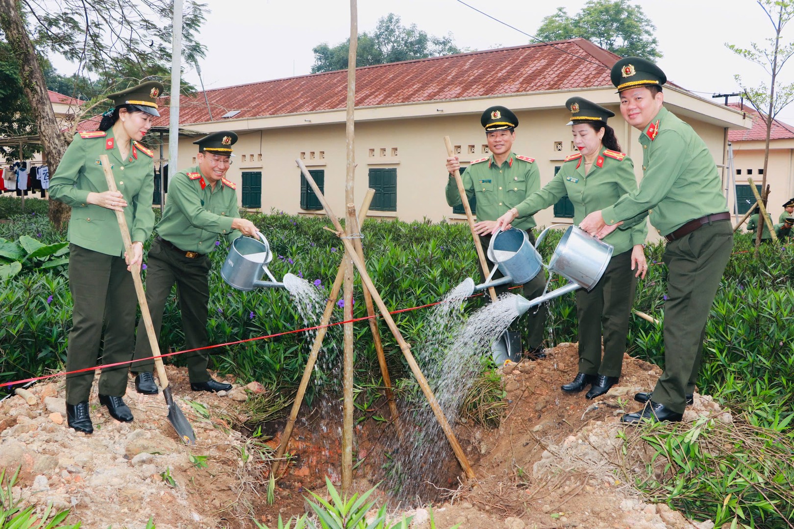 703050912850206273 (2).jpg