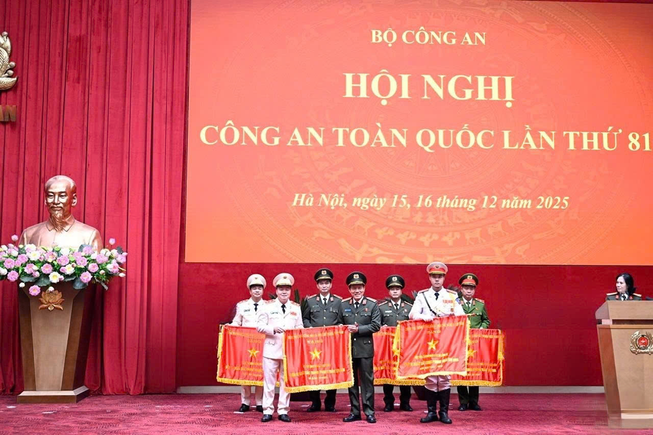 938996237219925157 (1).jpg