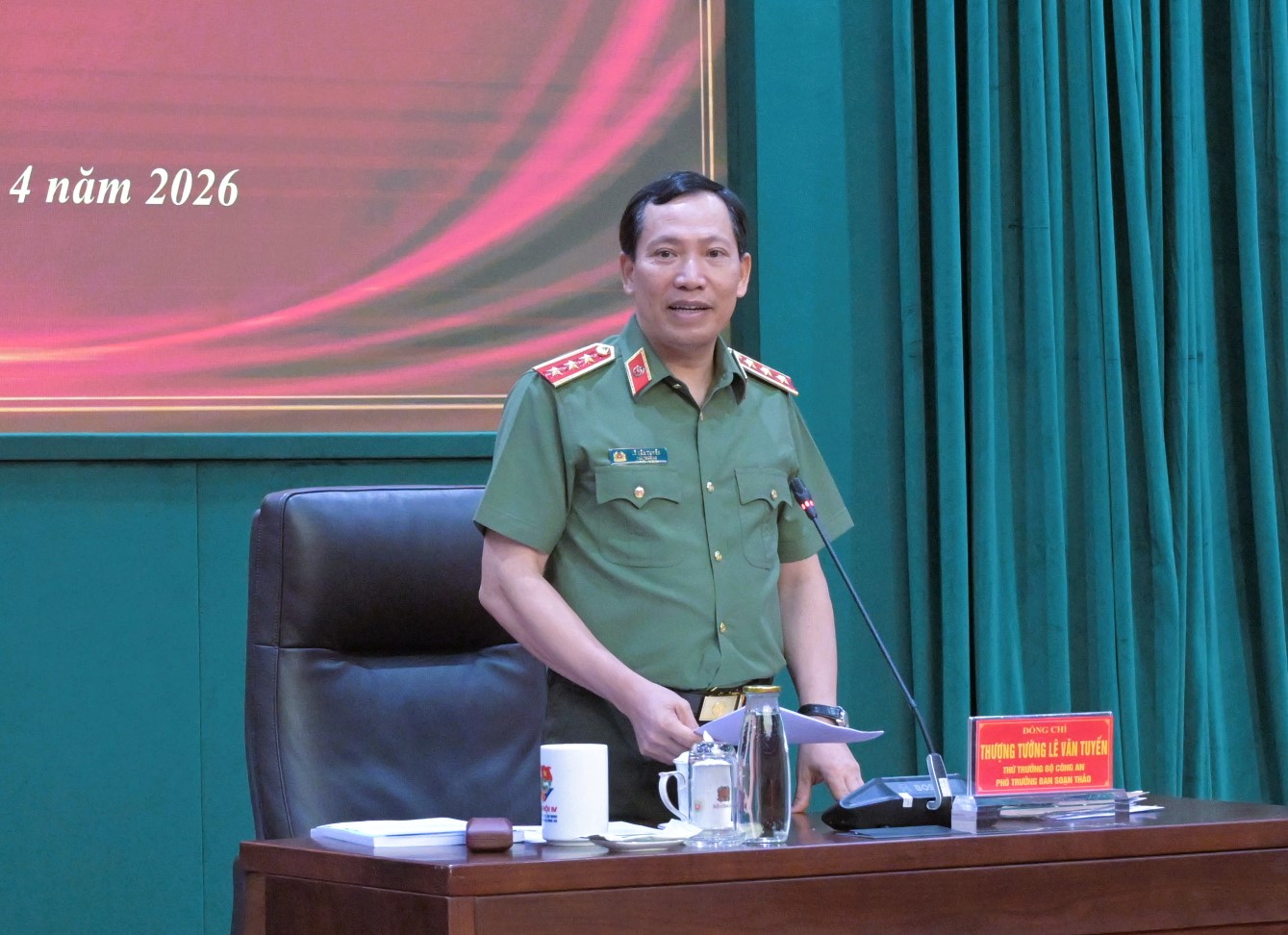 TT TUYẾN.JPG