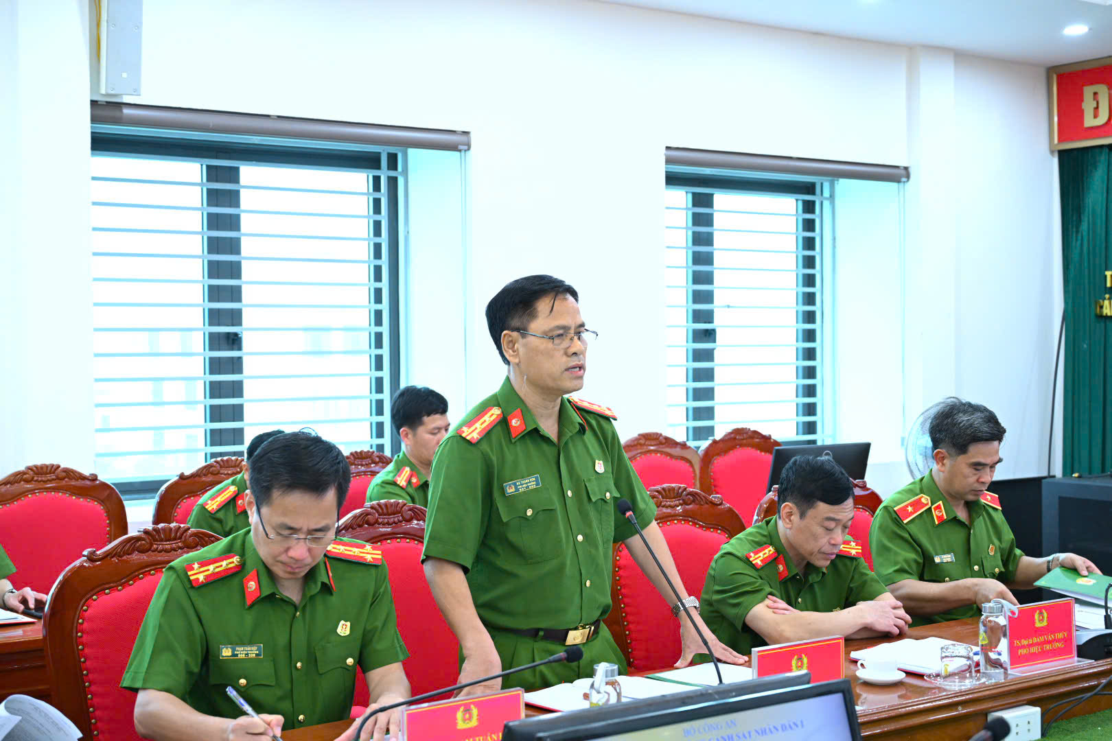 f79151c04ddecc8095cf.jpg