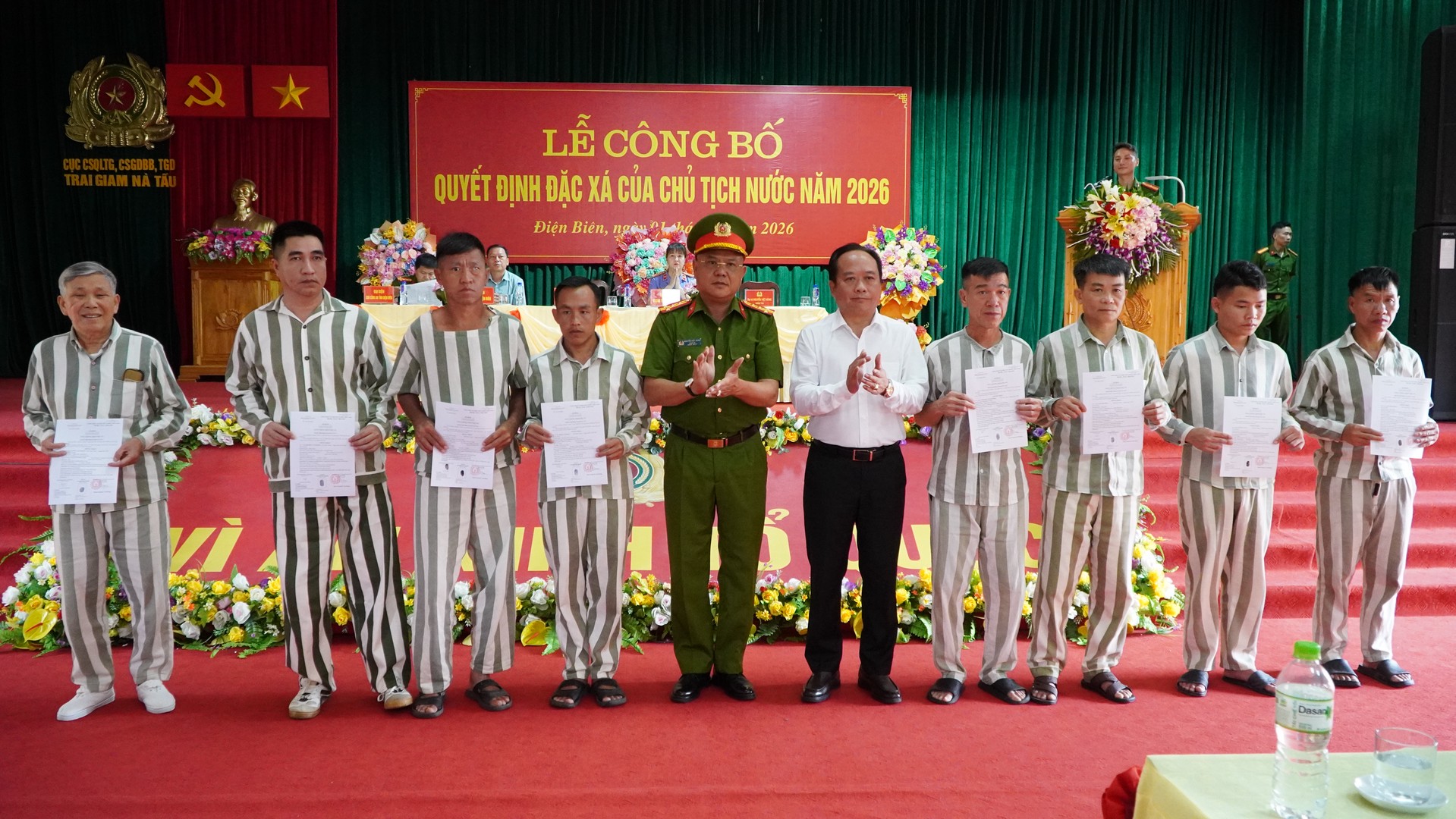 nà tấu.jpg