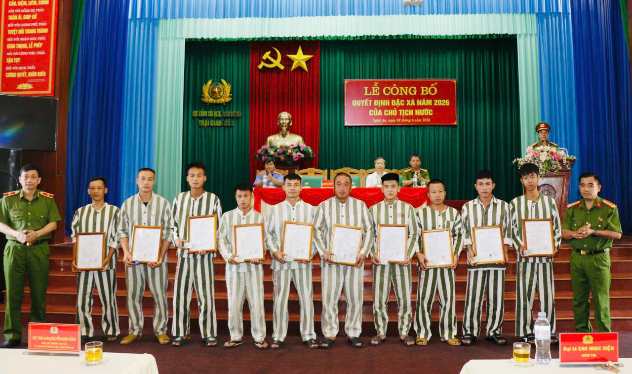 2aOboQaTu9NYxvF56ahDwnO6Z7gbmNOS8XBbawro.jpg