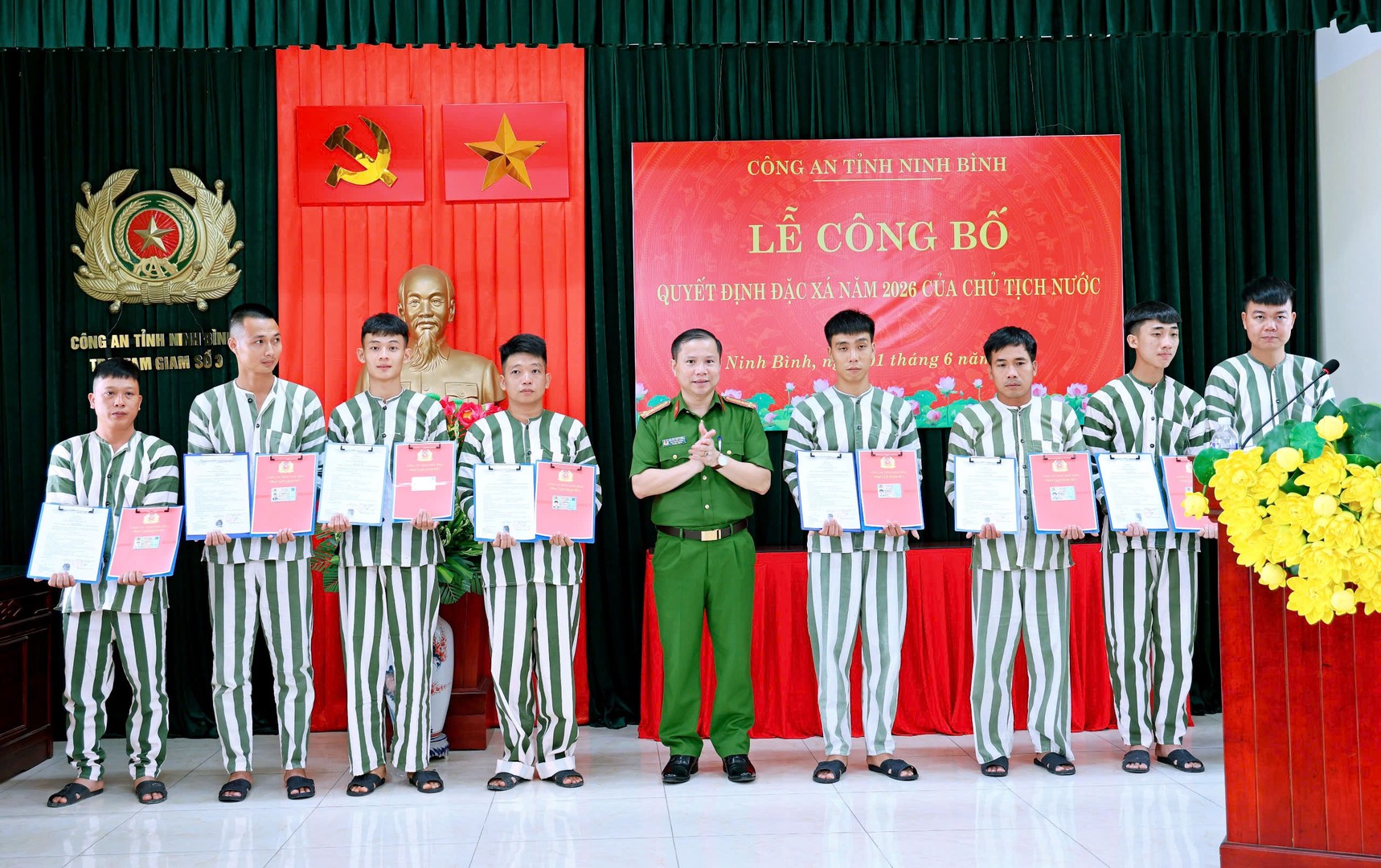 ninh bình.jpg