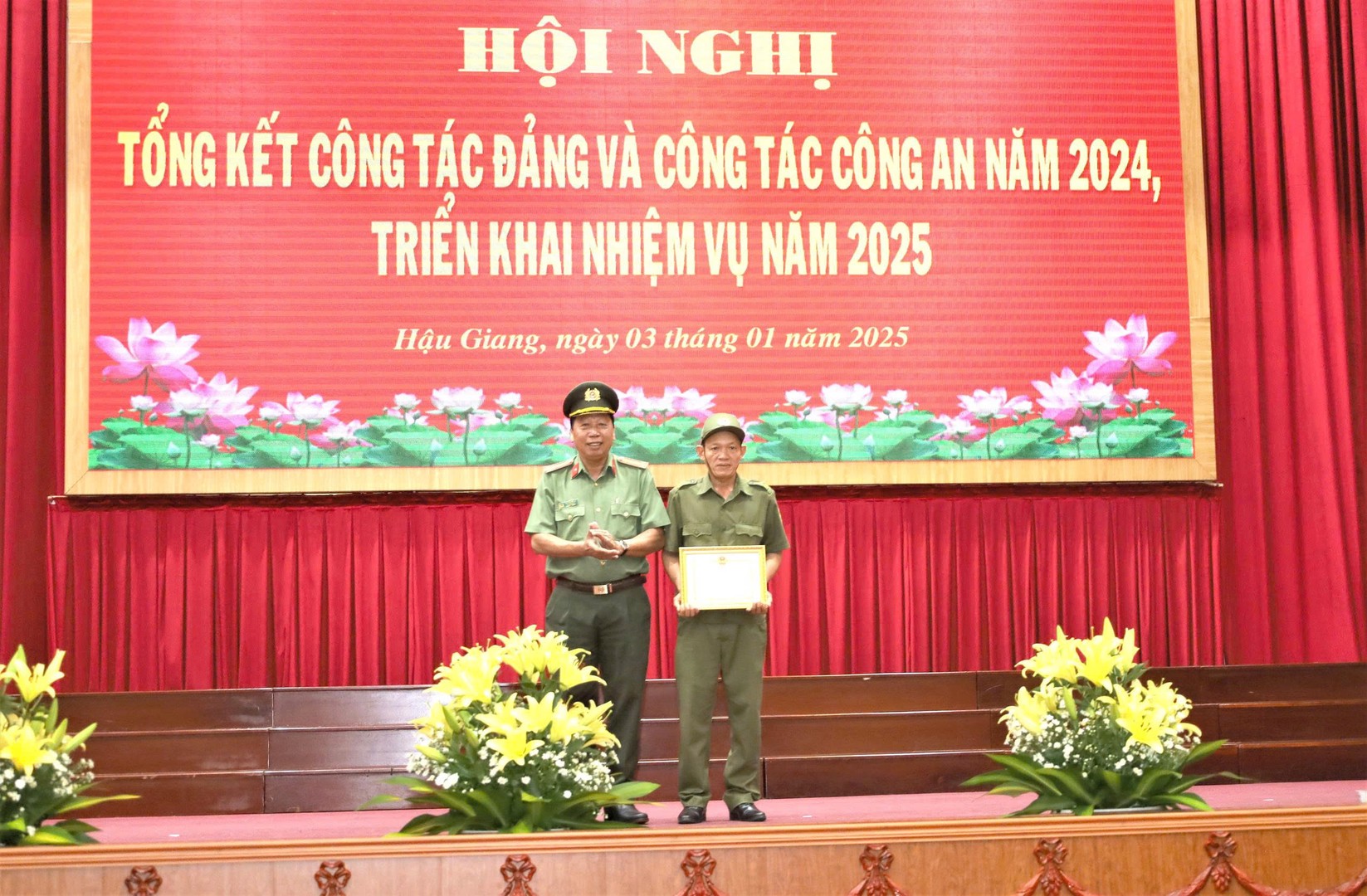 photo-library-20260605204942-31c1347f-873c-49e8-a033-218d6ffbcb24-z7902951583097-9e5ccc601fa9df326c6984b131bc83cc.jpg