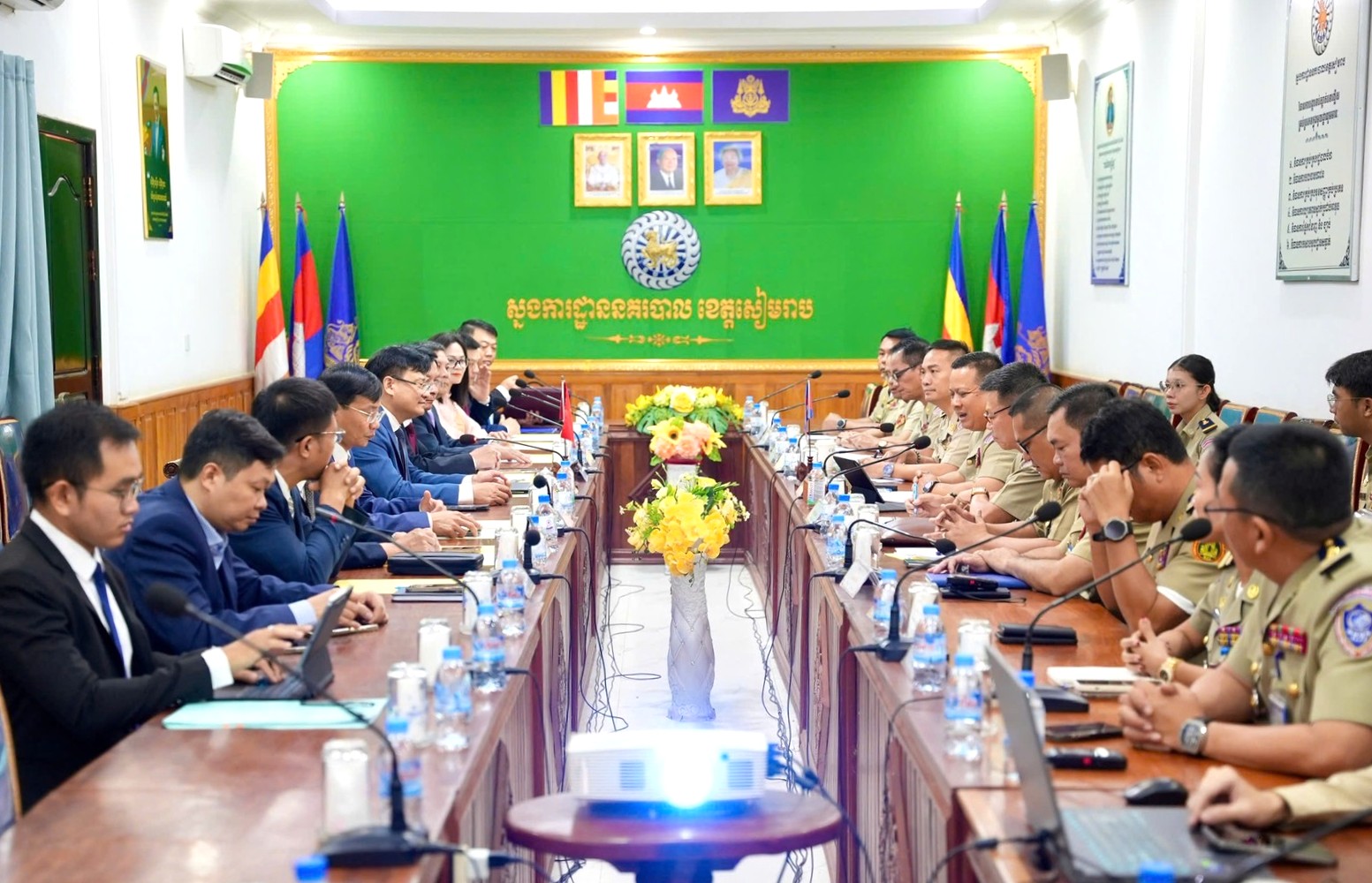 photo-library-20260618172518-921bb7c8-d117-4aba-8221-4e950a5b4646-anh-1-oan-cong-tac-campuchia.jpg