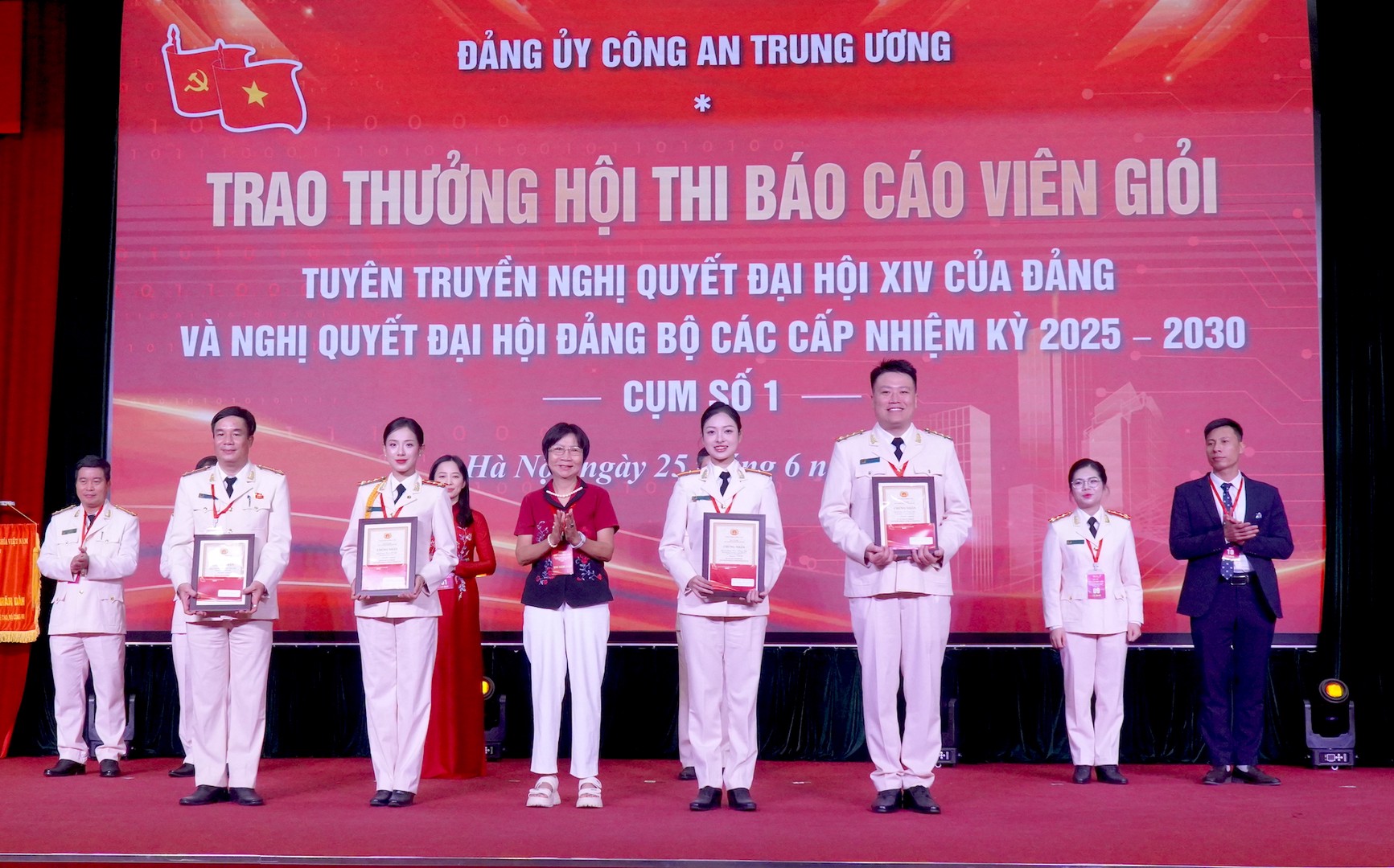 chuyen de.JPG
