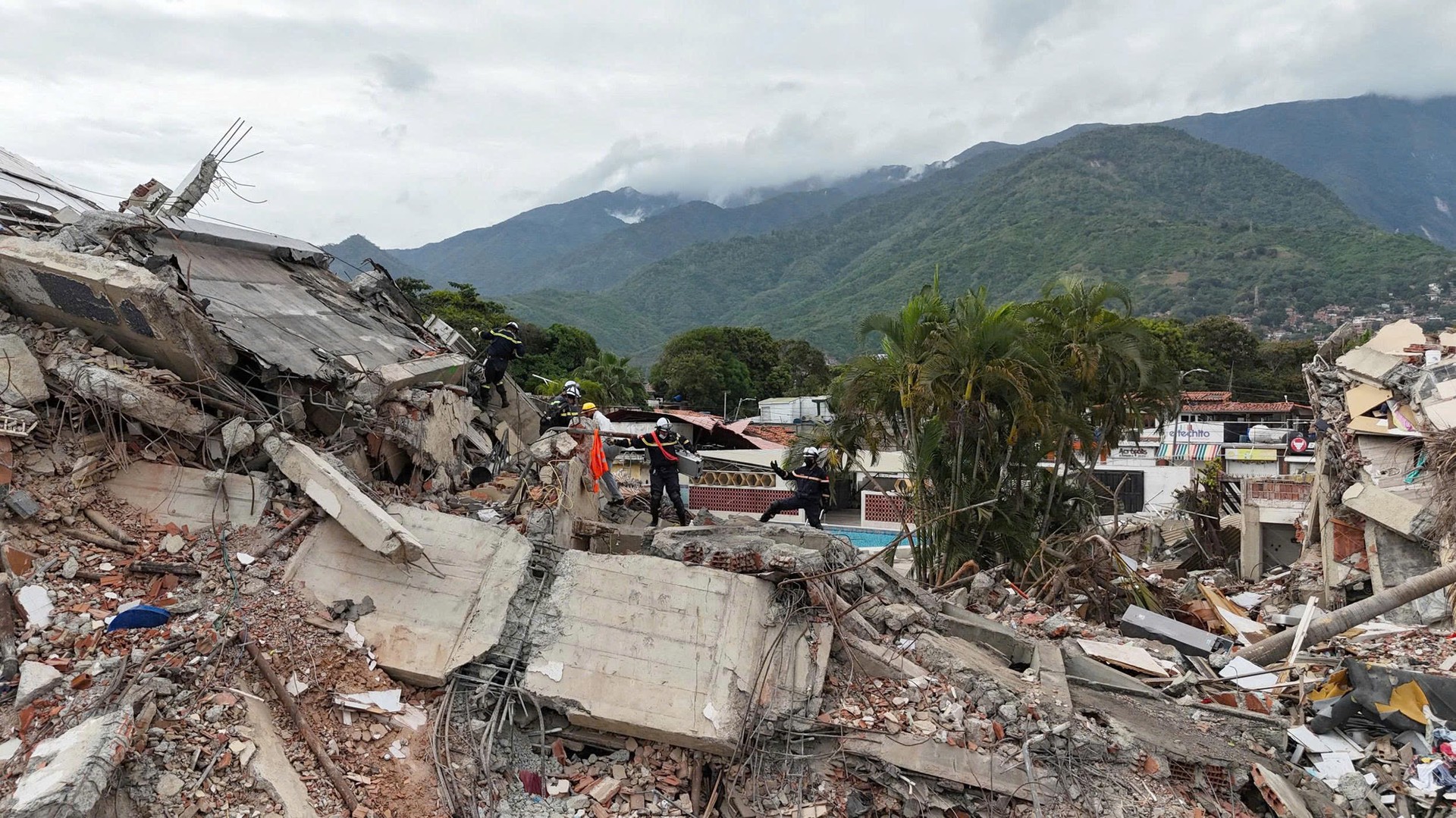 1wupukddthijp8c6hmjrsijxfpjl3f29jz4fmcgekipexceablvbuohg8an40xe9qm110.jpg