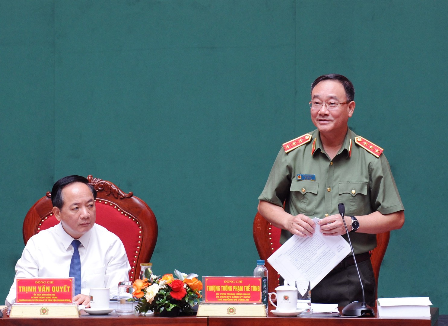 TT PTT dieu hanh cac tham luan tai hoi thao.jpg