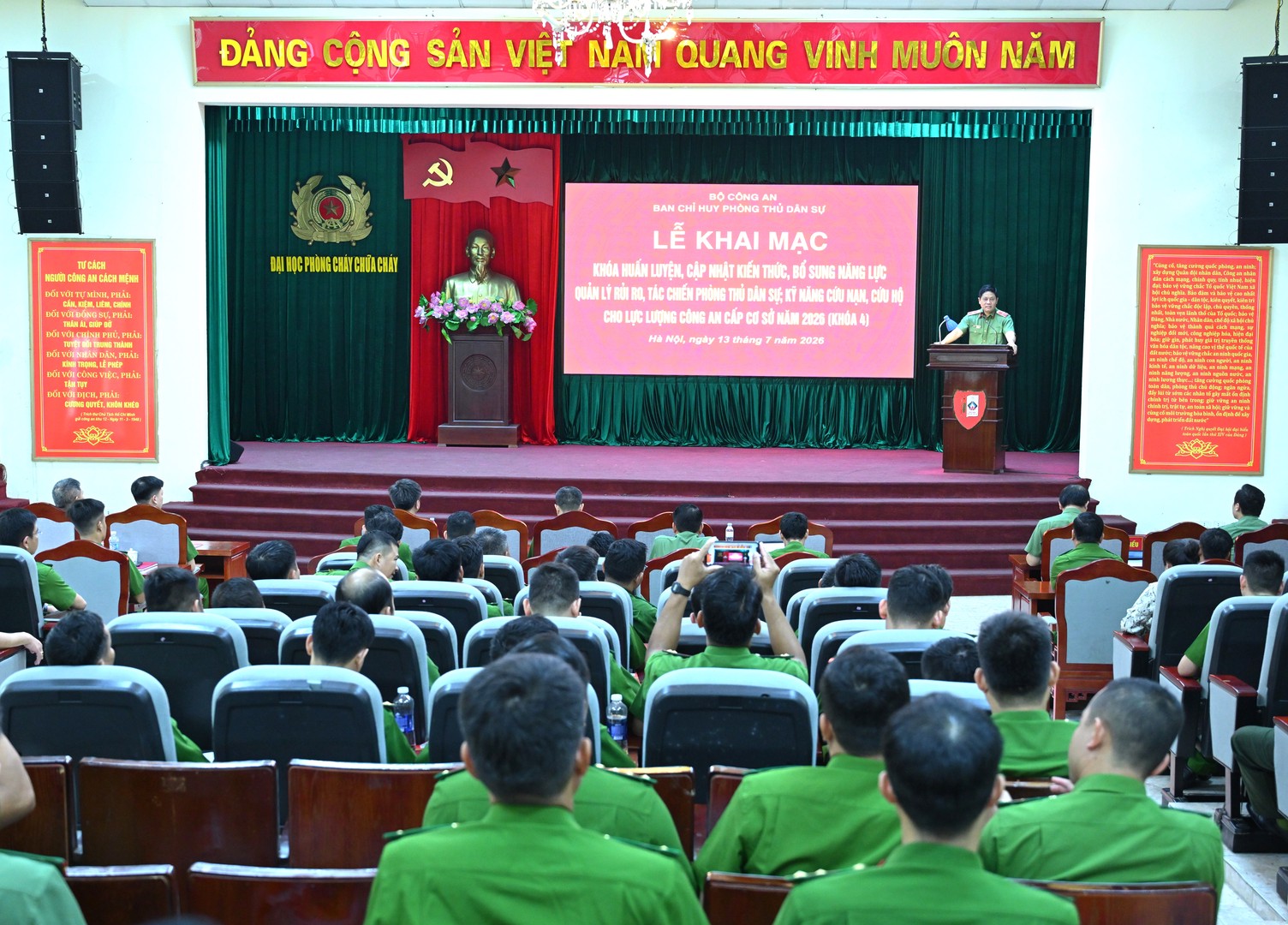 04_toancanh.JPG