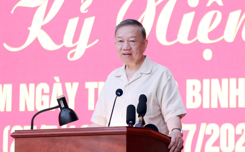 tong-bi-thu-chu-tich-nuoc-to-lam-phat-bieu-tai-buoi-tham-tang-qua.jpg