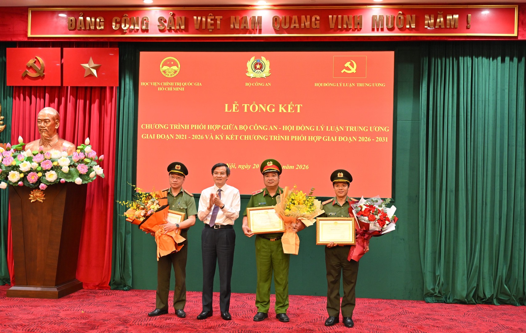 01_bttraothuong_3.JPG