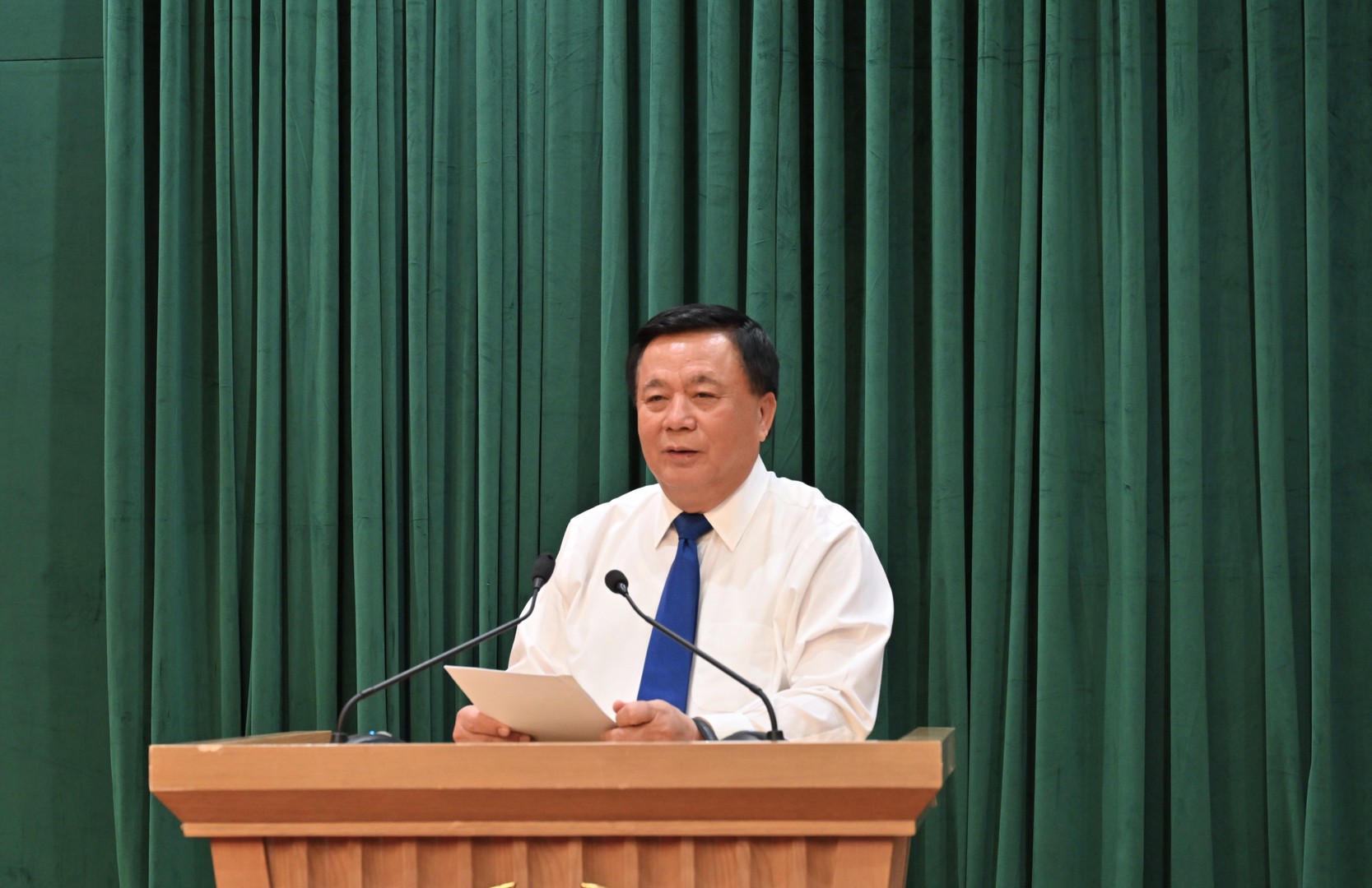 11.nguyenuanthang1.JPG