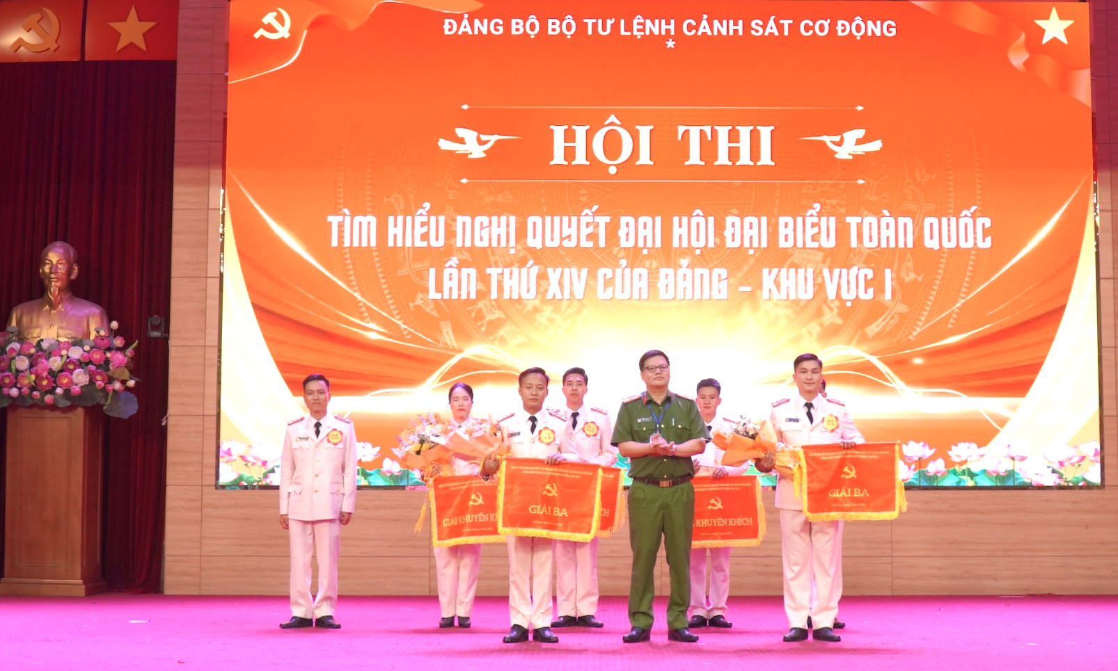 giai Ba.JPG