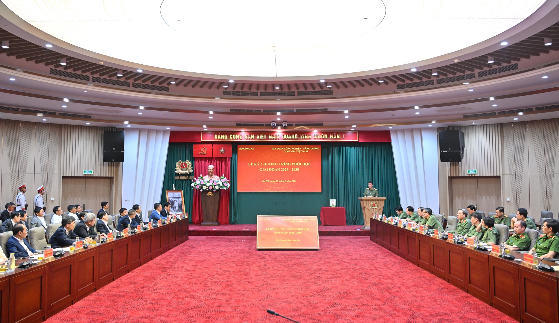 05_toanhcanh.JPG