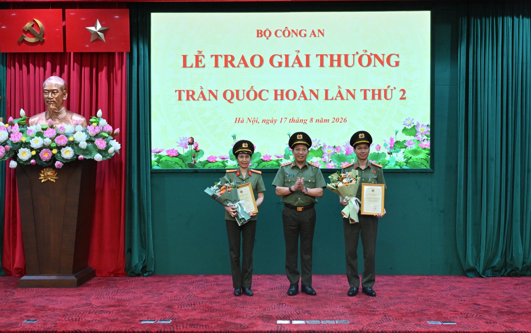 06_traogiai1.JPG