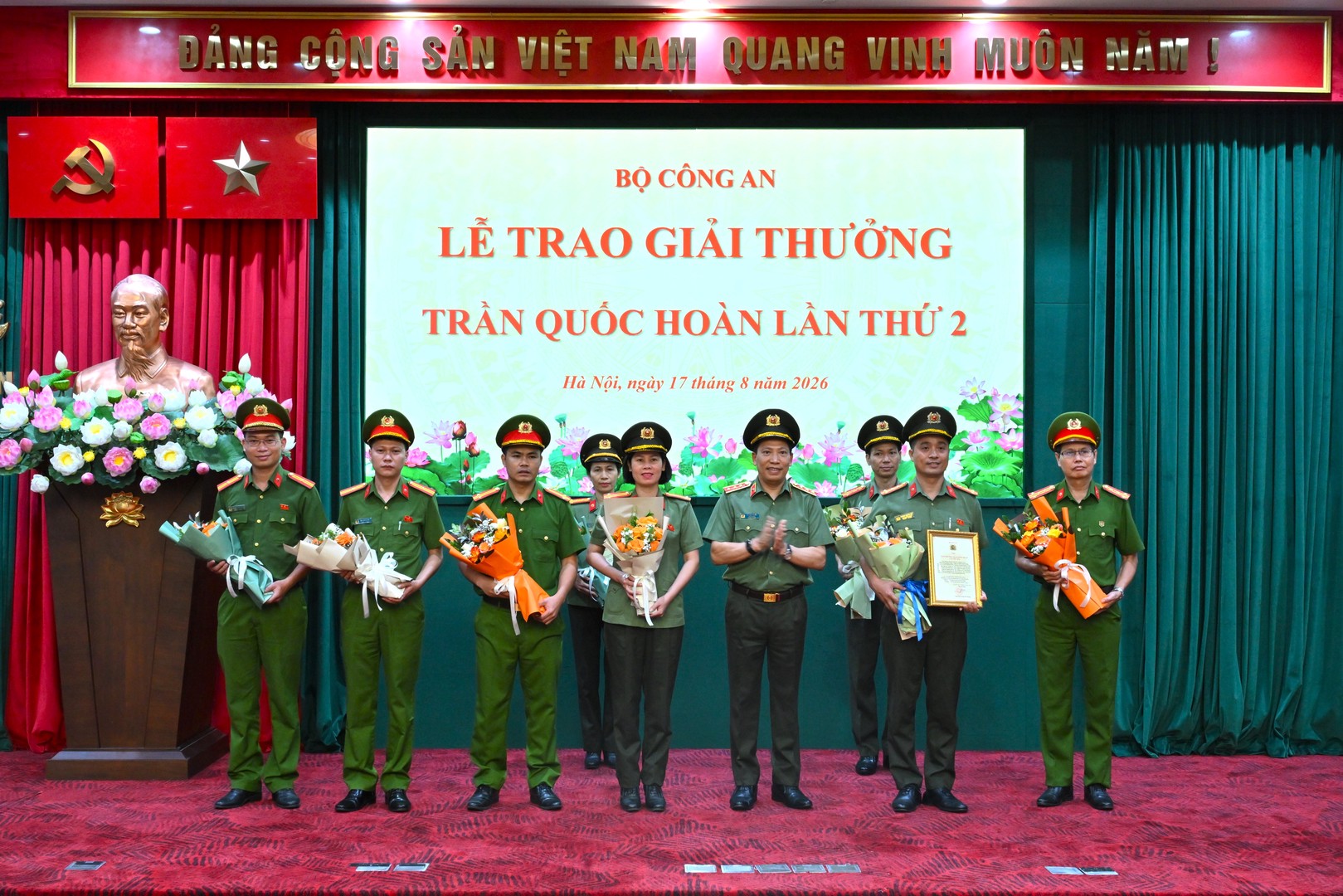 07_traogiai2.JPG