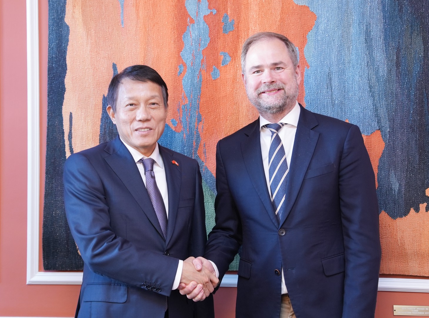 BT LUONG TAM QUANG VA BT TU PHAP DAN MACH.jpg