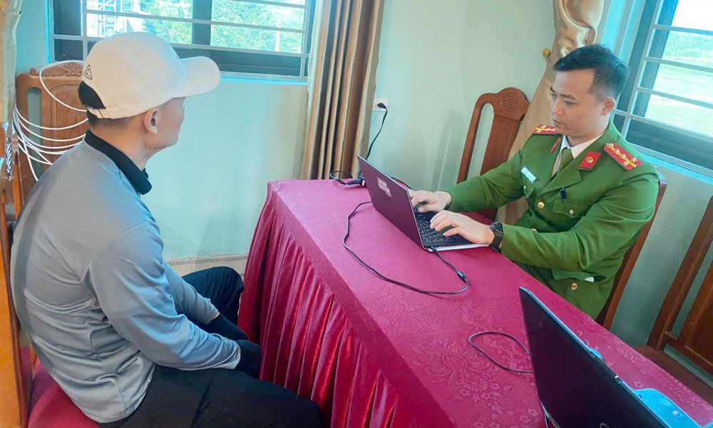 photo-library-20261021092254-5d060991-187a-4f20-86cf-116613f134ea-canh-giac-bay-viec-nhe-luong-cao-cong-an-phuong-tan-an.jpg