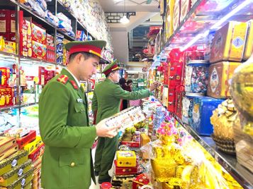 Cao điểm chống buôn lậu, gian lận thương mại, hàng giả dịp Tết Nguyên đán Bính Ngọ 2026