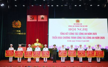Công an thành phố Hà Nội: Tiếp tục đột phá vào những công tác thế mạnh, thể hiện vai trò dẫn dắt, vị trí đơn vị đi đầu 