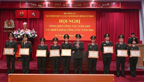 Xác định công tác xây dựng, hoàn thiện pháp luật về an ninh, trật tự là nhiệm vụ trọng tâm đột phá của toàn lực lượng Công an nhân dân