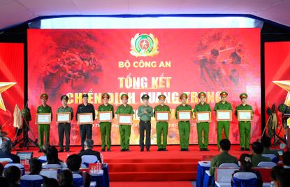 Lực lượng Công an nhân dân hoàn thành xuất sắc, thắng lợi "Chiến dịch Quang Trung"