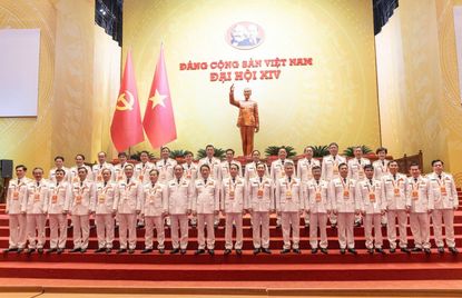Đoàn đại biểu Đảng bộ Công an Trung ương đóng góp nhiều ý kiến vào các dự thảo Văn kiện trình Đại hội Đảng