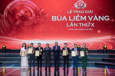 Tuyên dương 96 Bí thư chi bộ xuất sắc toàn quốc và trao Giải Búa liềm vàng lần thứ X