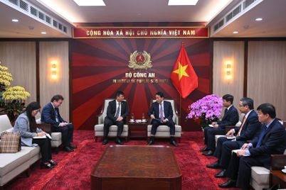 Bộ trưởng Lương Tam Quang tiếp Đại sứ Mông Cổ